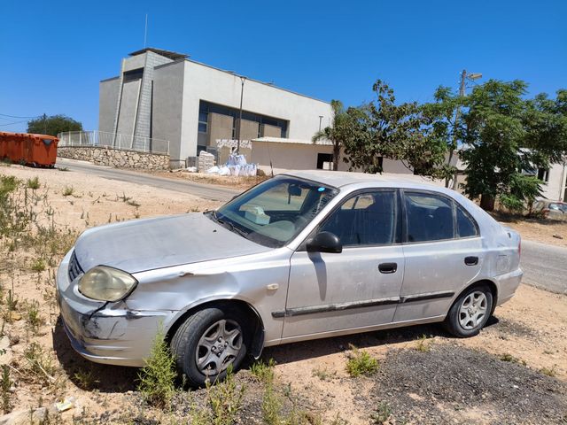 יונדאי אקסנט i25