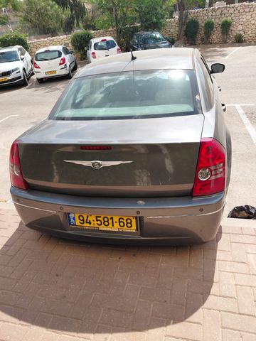 קרייזלר 300