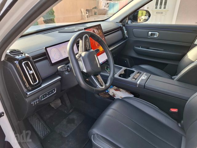 ג'אקו J7