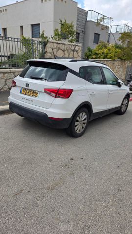 סיאט ארונה