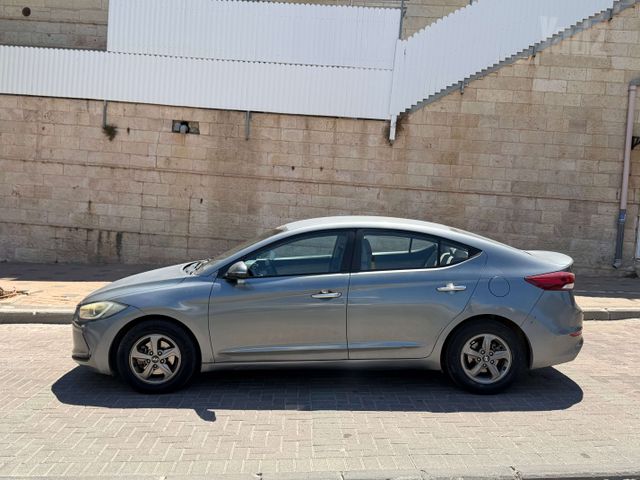 יונדאי אלנטרה