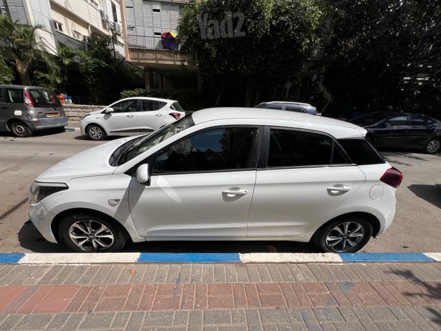 יונדאי i20