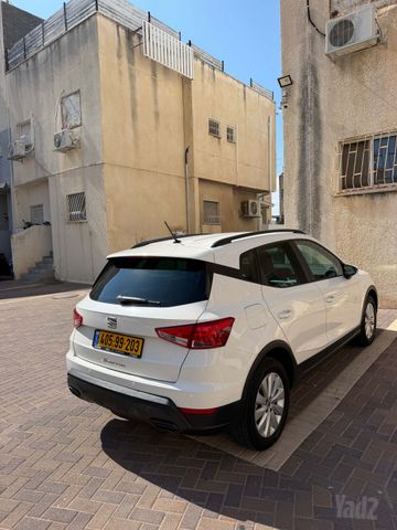 סיאט ארונה