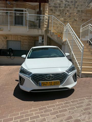 יונדאי איוניק