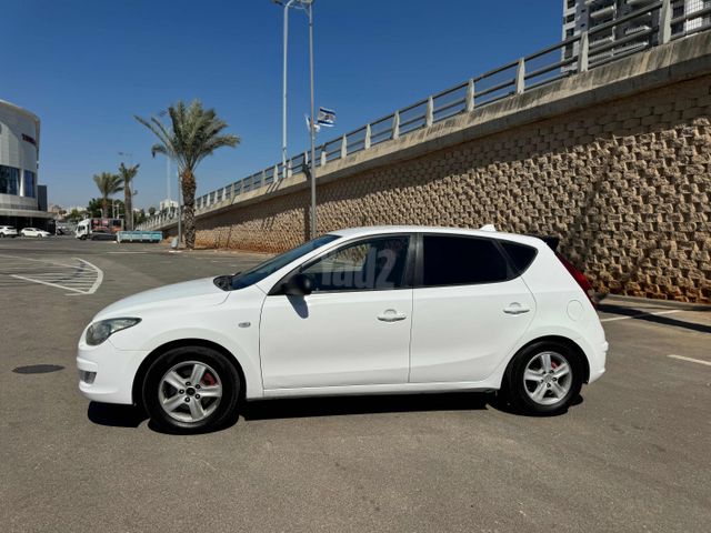 יונדאי i30