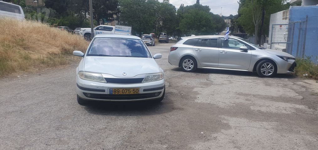 לגונה AU אוט׳ האצ'בק 1.8 (120 כ״ס)