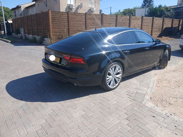 אאודי A7