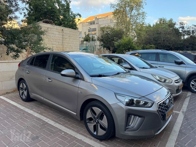 יונדאי איוניק