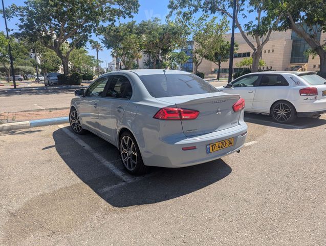 מיצובישי לנסר