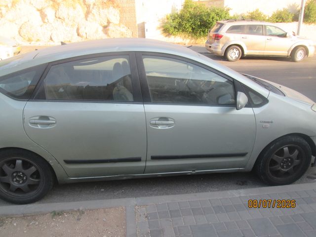 טויוטה פריוס