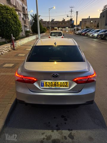 טויוטה קאמרי