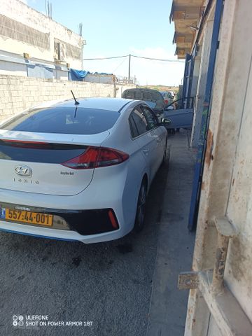 יונדאי איוניק