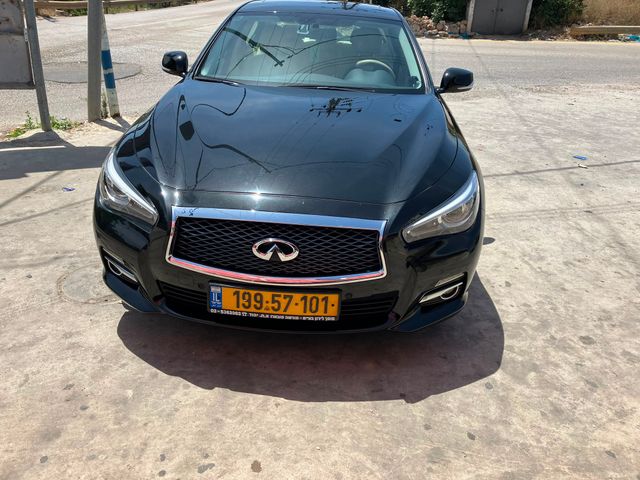 אינפיניטי Q50