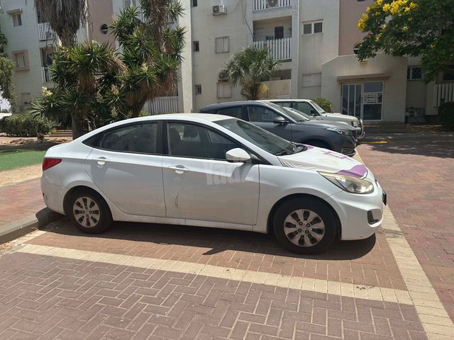 יונדאי אקסנט i25