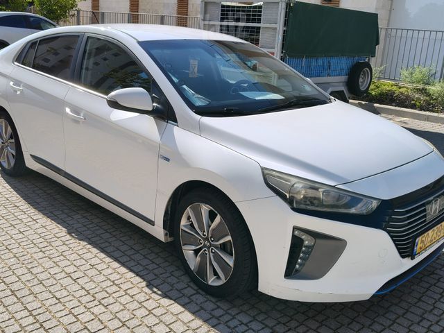 יונדאי איוניק