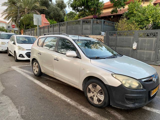 יונדאי i30
