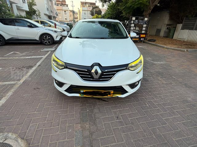 מגאן Intense אוט׳ דיזל 1.5 (116 כ״ס)