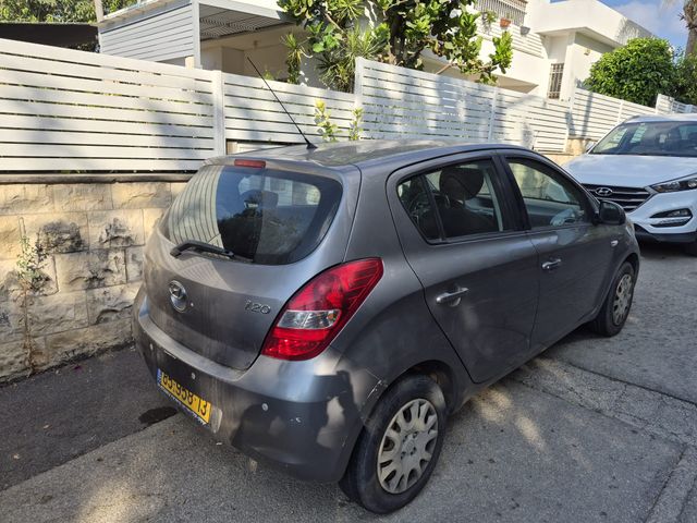 יונדאי i20