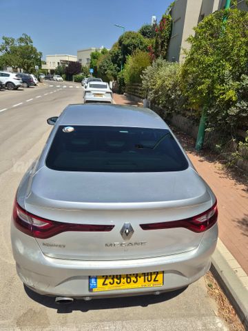 רנו מגאן