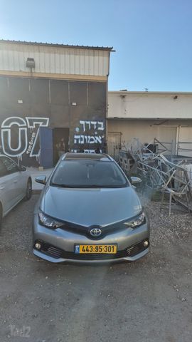 טויוטה אוריס