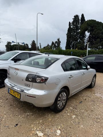 מאזדה 3