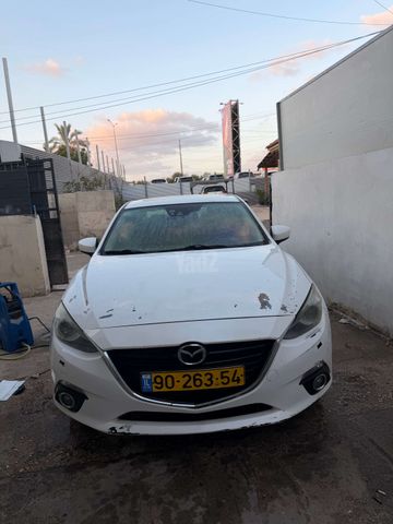 מאזדה 3