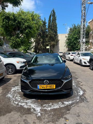 מודעת רכב מאזדה 3