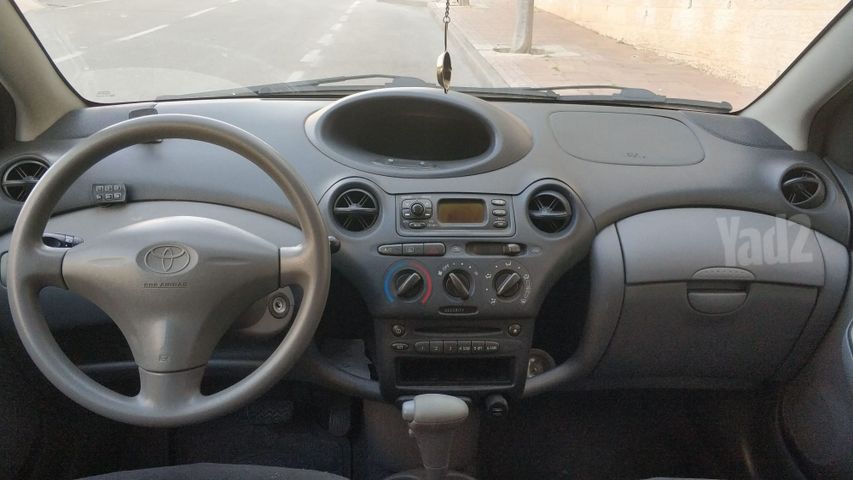 טויוטה יאריס
