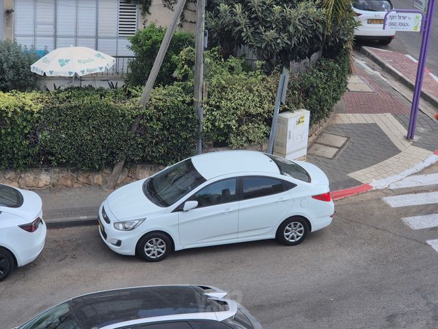 יונדאי אקסנט i25