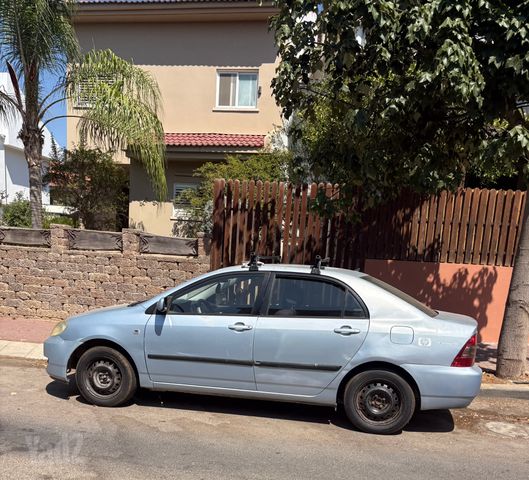 טויוטה קורולה
