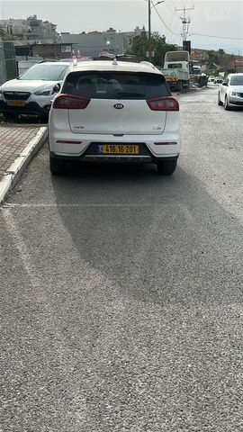 קיה נירו