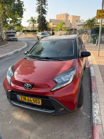 טויוטה אייגו X