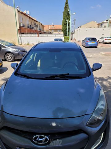 יונדאי i30