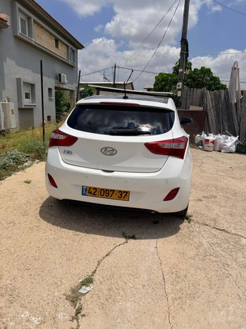 יונדאי i30
