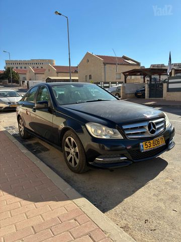 מודעת רכב מרצדס-בנץ C-class