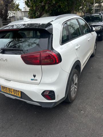 קיה נירו