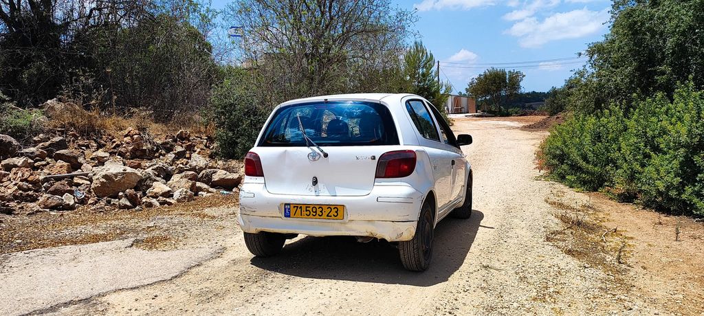 טויוטה יאריס