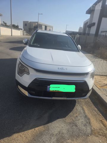 קיה נירו