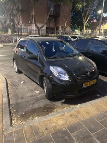 טויוטה יאריס