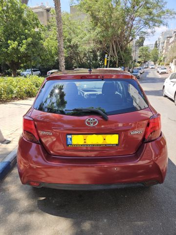 טויוטה יאריס