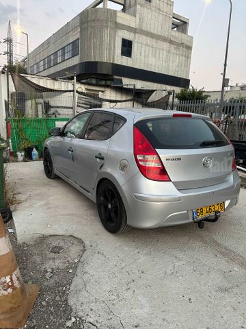 יונדאי i30