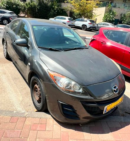מאזדה 3