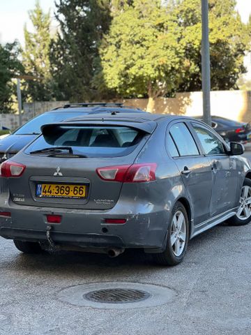 מיצובישי לנסר