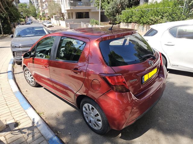 טויוטה יאריס