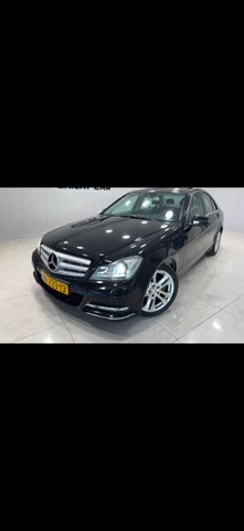 מודעת רכב מרצדס-בנץ C-class