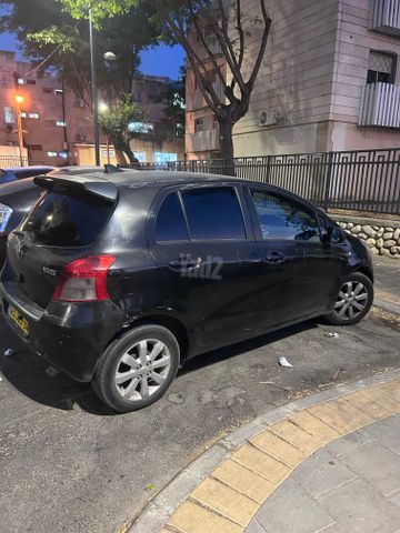טויוטה יאריס