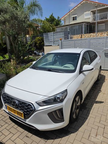 יונדאי איוניק