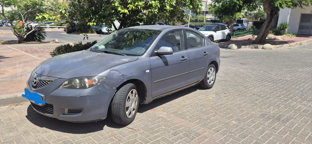 מודעת רכב מאזדה 3