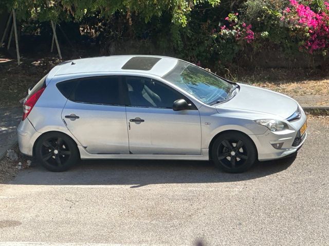 יונדאי i30