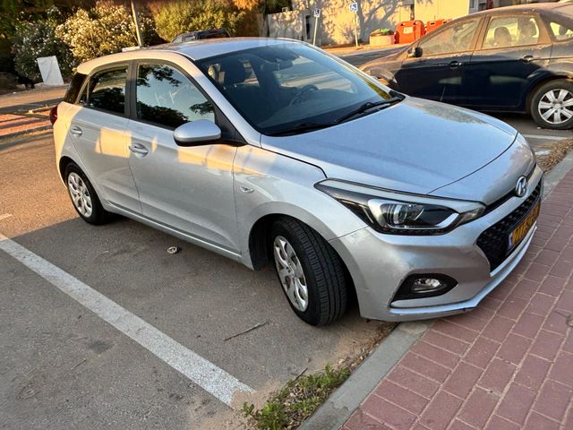 יונדאי i20